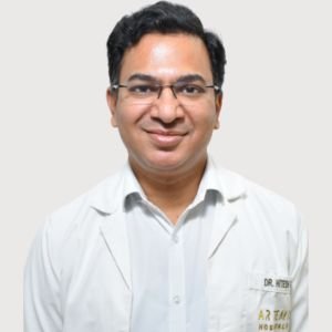 Dr. Hitesh Garg orthopedic & Spine surgeon Artemis Hospital